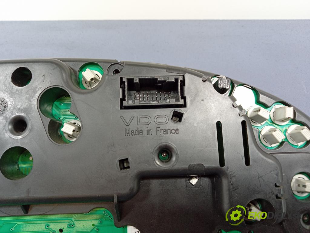 Peugeot 607 2003 Přístrojová deska 9648444280