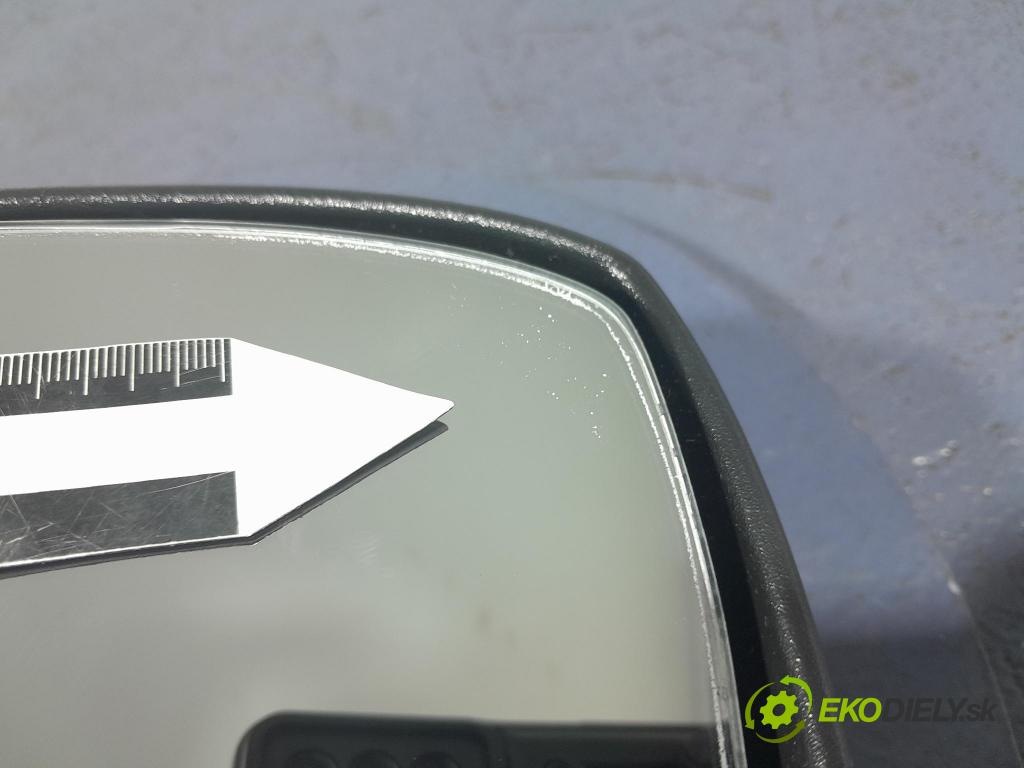 Ford Galaxy 2017 zpětné zrcátko prave