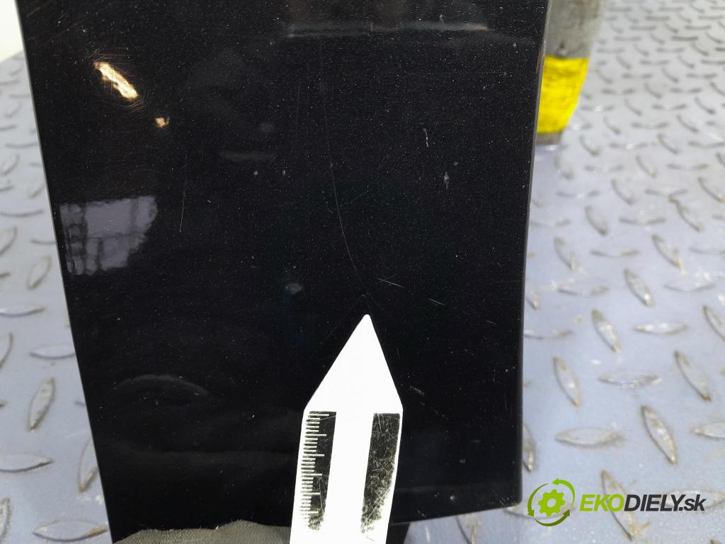 Ford Focus 0 blatník Predné v pravo: