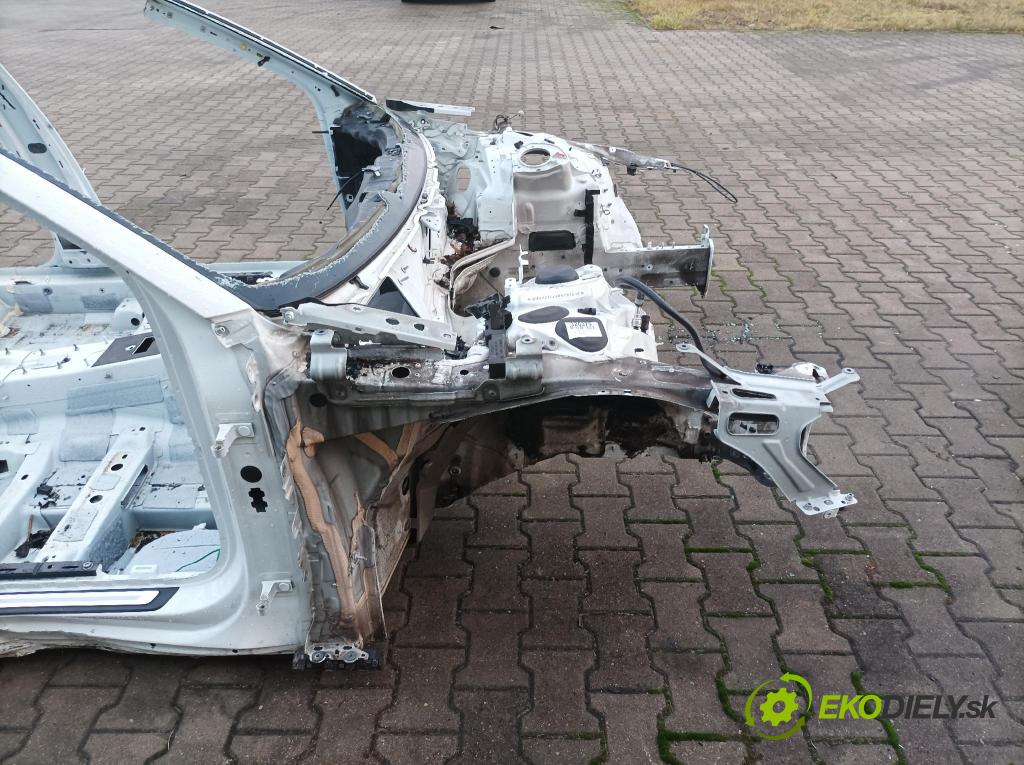 Audi A6 2019 štvrťka Prava: