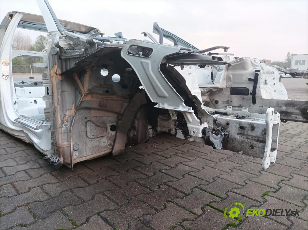 Audi A6 2019 štvrťka Prava: