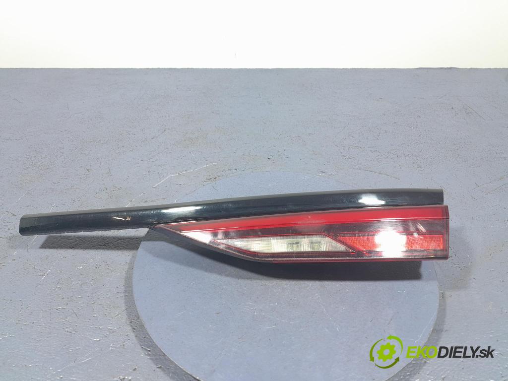 Bmw Seria 2 2020 svetlo / reflektor zad Prava: Vnútri: 7465470