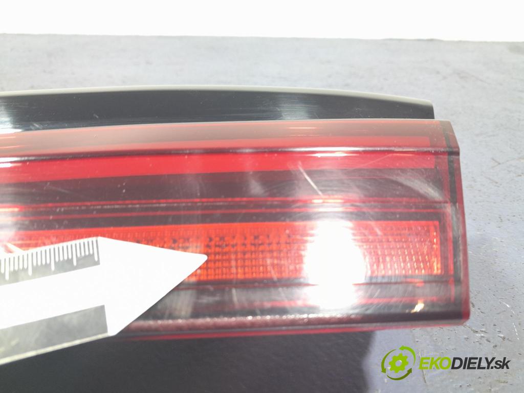 Bmw Seria 2 2020 svetlo / reflektor zad Prava: Vnútri: 7465470