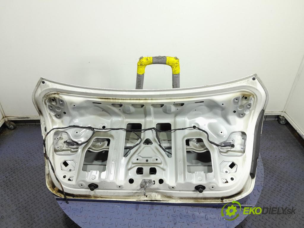 Bmw Seria 2 2020 zadna dveře kufra: kufra: