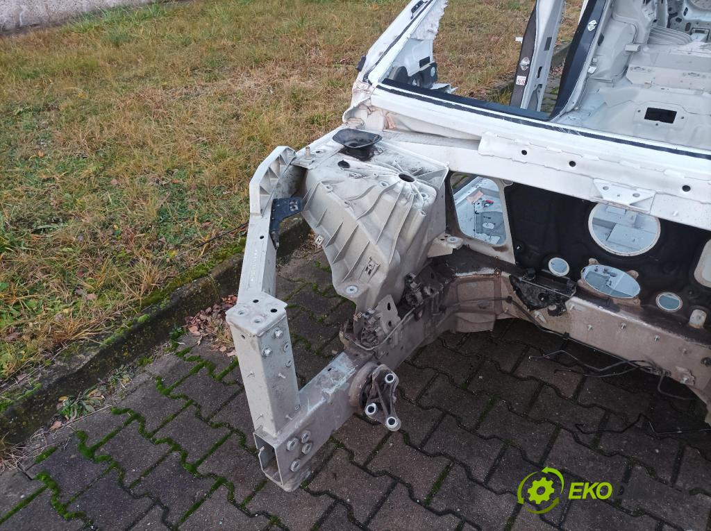 Bmw Ix 0 štvrťka Prava: 