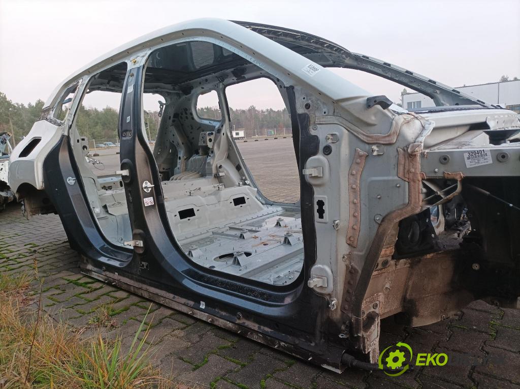 Bmw Ix 0 Práh: v pravo: