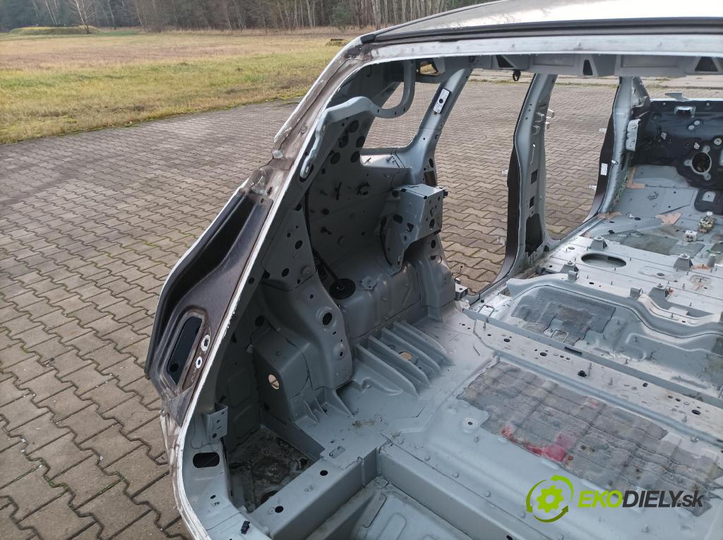 Bmw Ix 0 blatník zad Vľavo: 