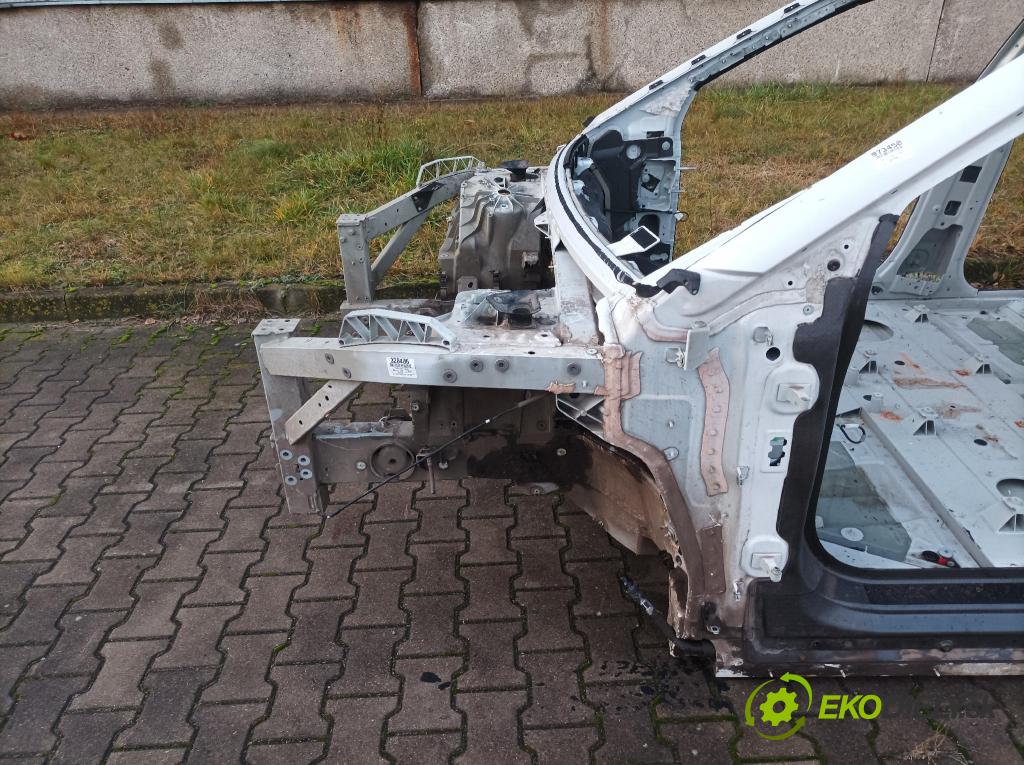 Bmw Ix 0 štvrťka ľavá