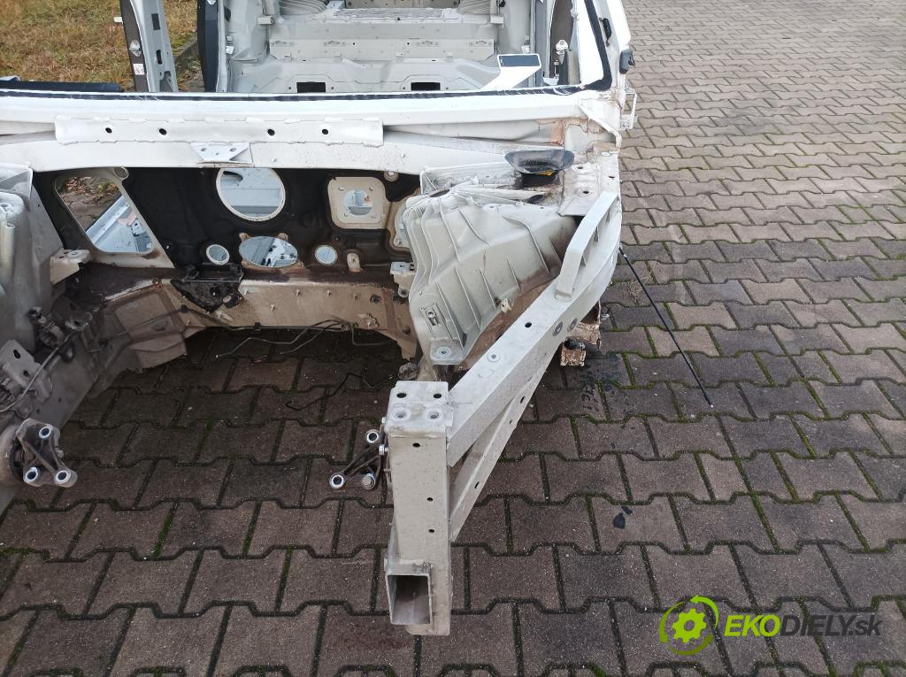 Bmw Ix 0 štvrťka ľavá