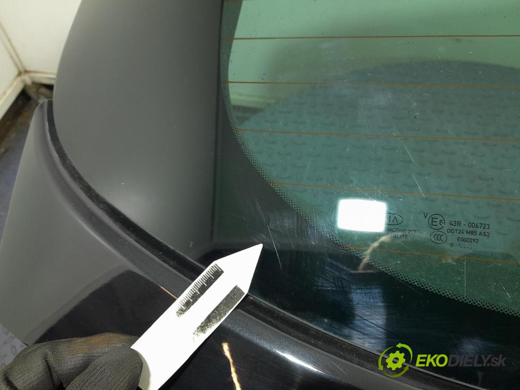 Kia Sportage 2020 zadna dveře kufra: kufra: