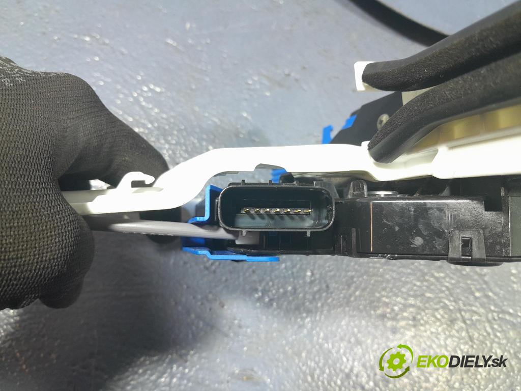 Kia Sportage 2020 zámok dvere Predné Vľavo: 81310-F1010