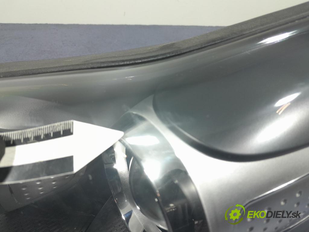 Kia Sportage 2020 Reflektor: Vľavo: 92101-F1011