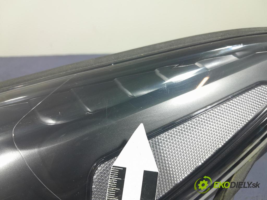 Kia Sportage 2020 Reflektor: Vľavo: 92101-F1011