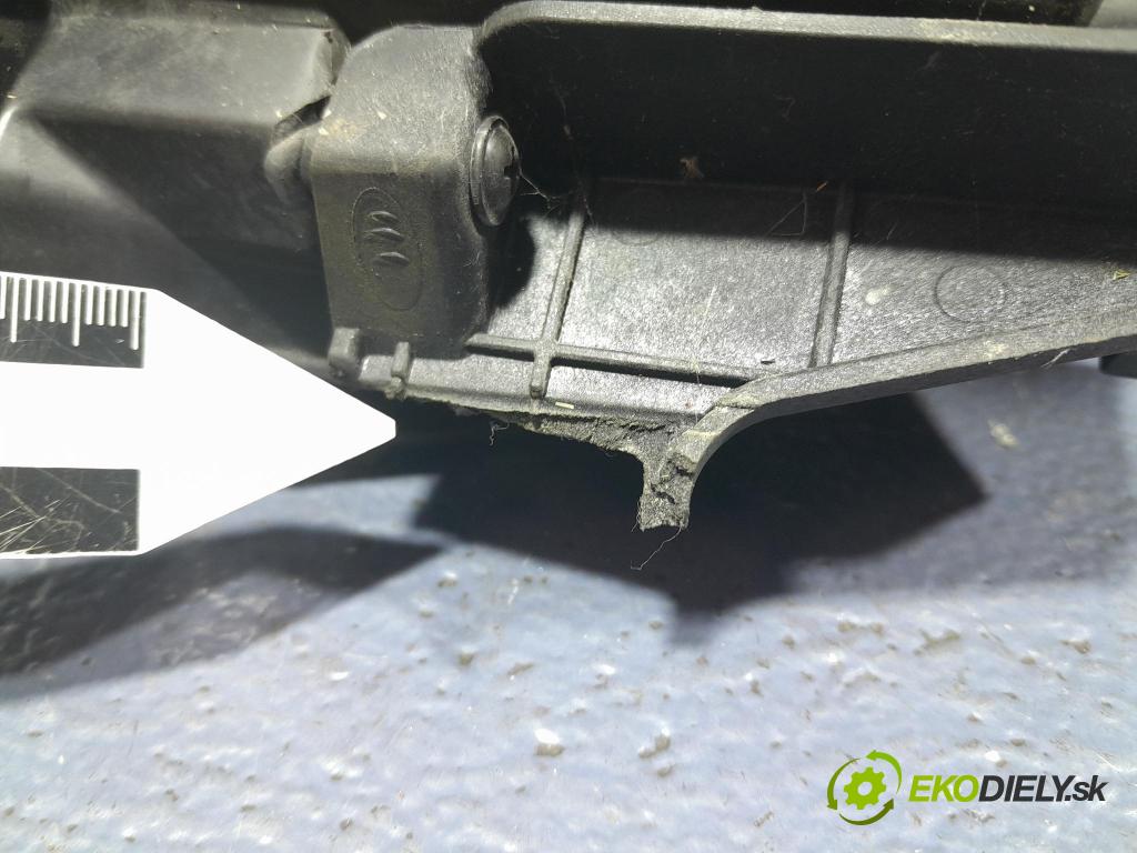 Kia Sportage 2020 Reflektor: Vľavo: 92101-F1011