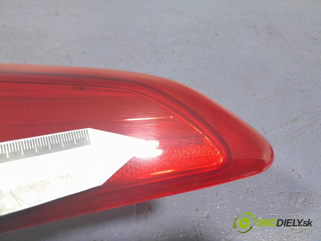 Hyundai I30 2012 svetlo / reflektor zad Prava: Vonkajsia: 92402-A50