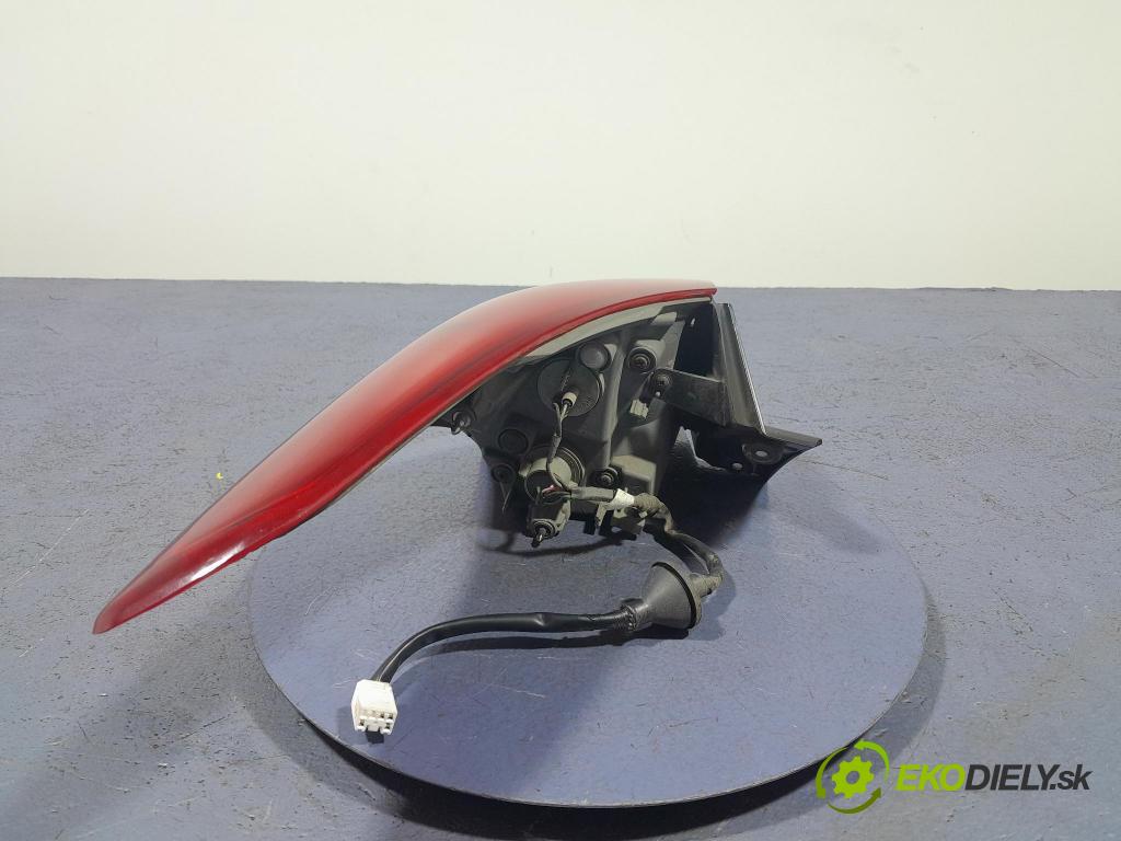 Hyundai I30 2012 svetlo / reflektor zad Prava: Vonkajsia: 92402-A50