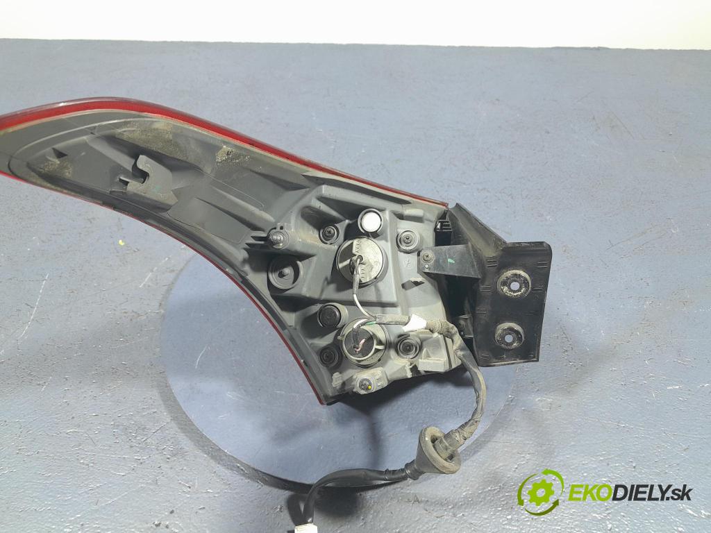 Hyundai I30 2012 svetlo / reflektor zad Prava: Vonkajsia: 92402-A50