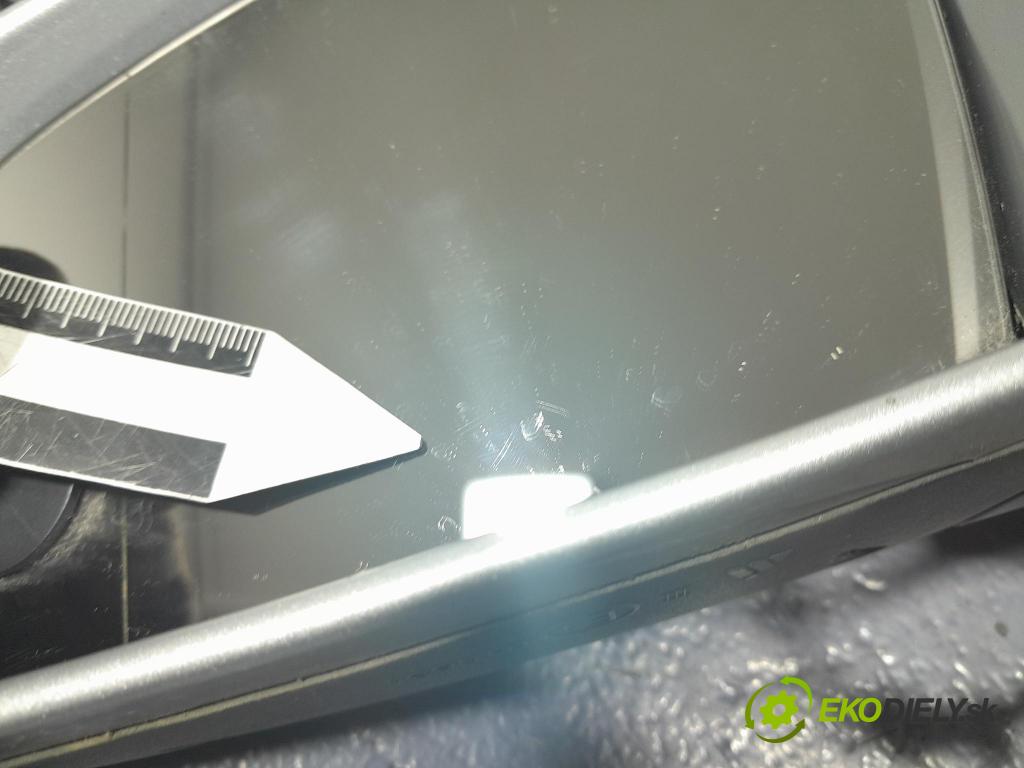 Audi A4 2007 zrkadlo Vľavo: