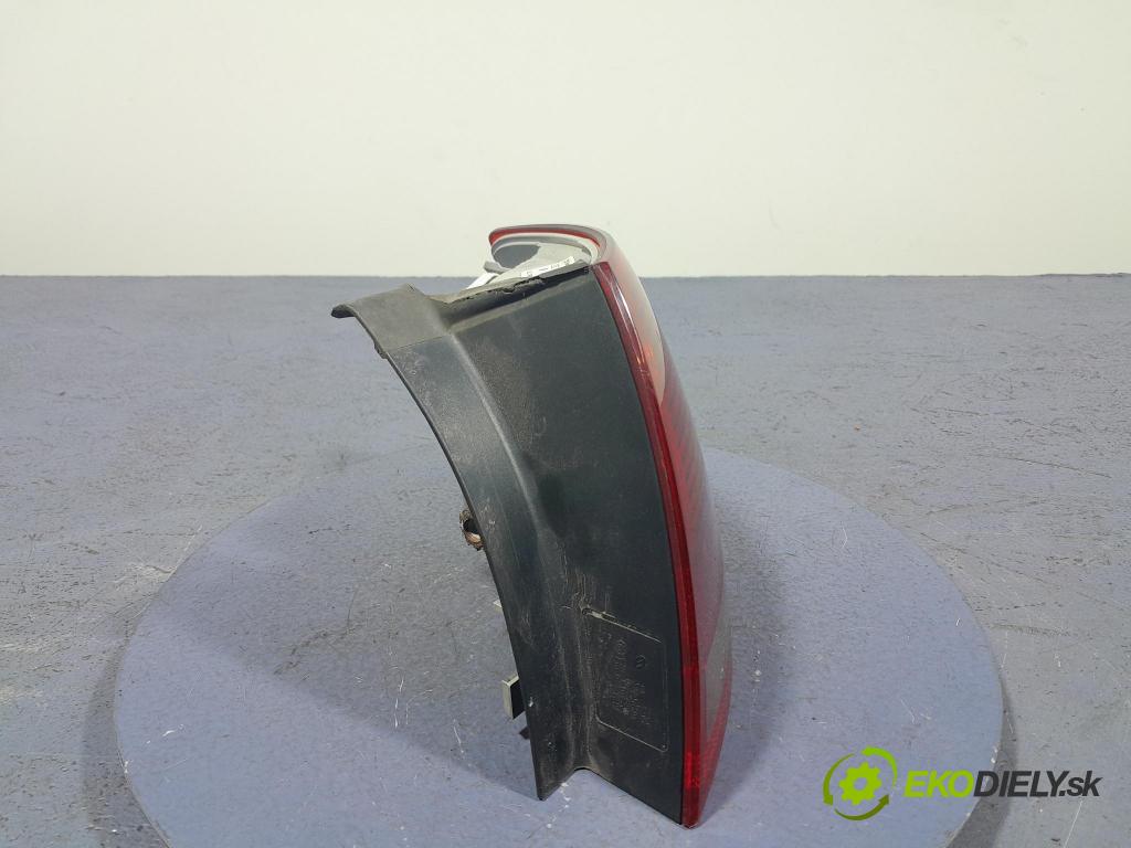 Audi A4 2007 svetlo / reflektor zad Prava: Vonkajsia: 8E9945096C