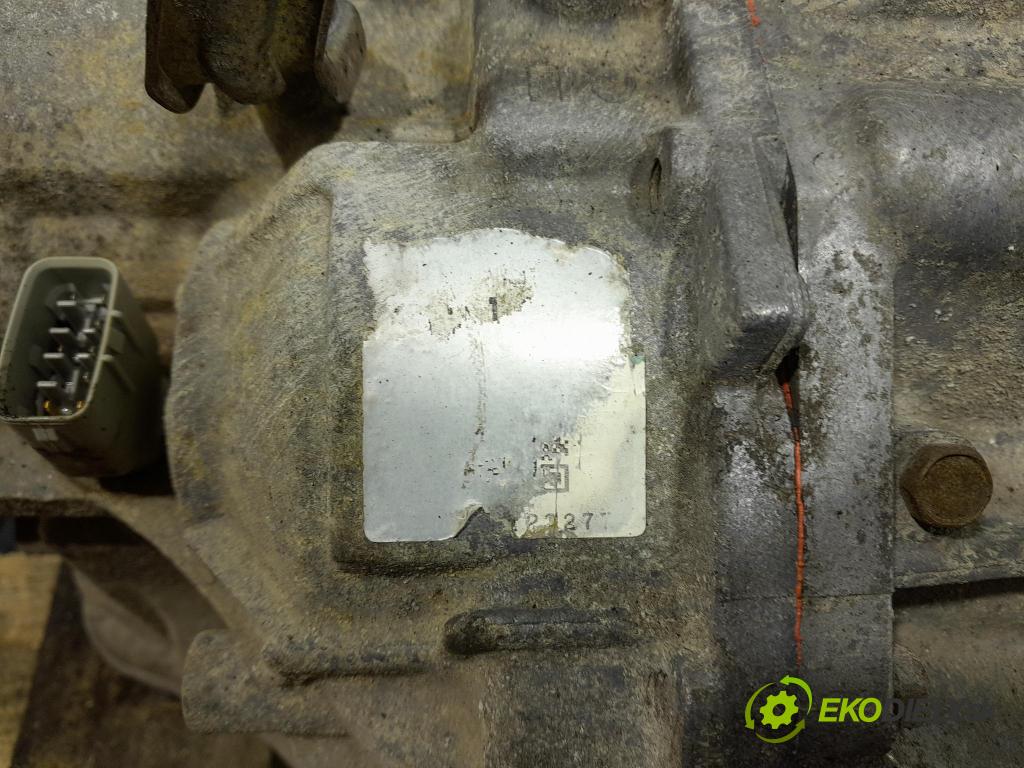 Toyota Yaris verso 2003 převodovka Ozubené kola: Automatický 