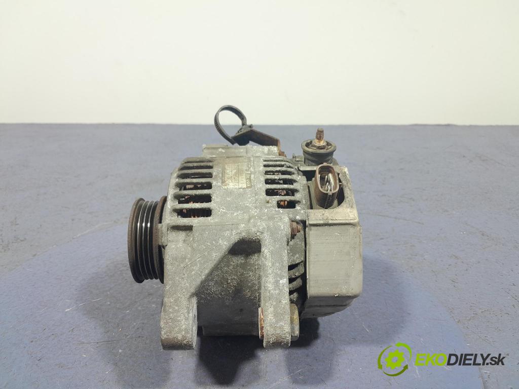 Toyota Yaris verso 2003 Alternator 27060-21020