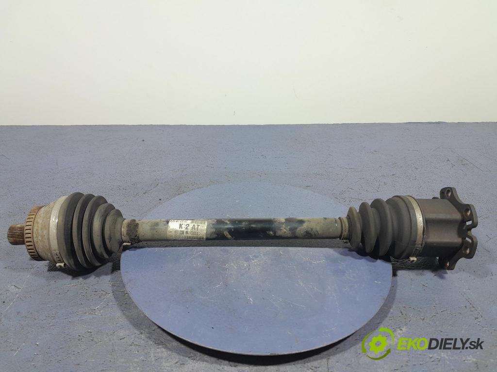 Audi A4 2007 poloos Prava: Predné 8E0407272AT