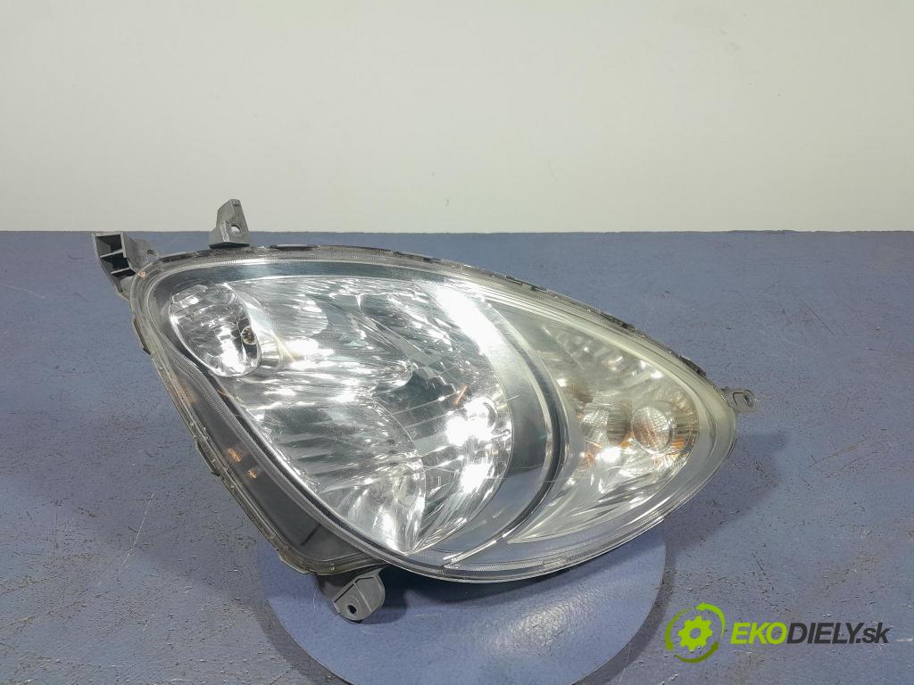 Toyota Yaris verso 2003 Reflektor: Vľavo: