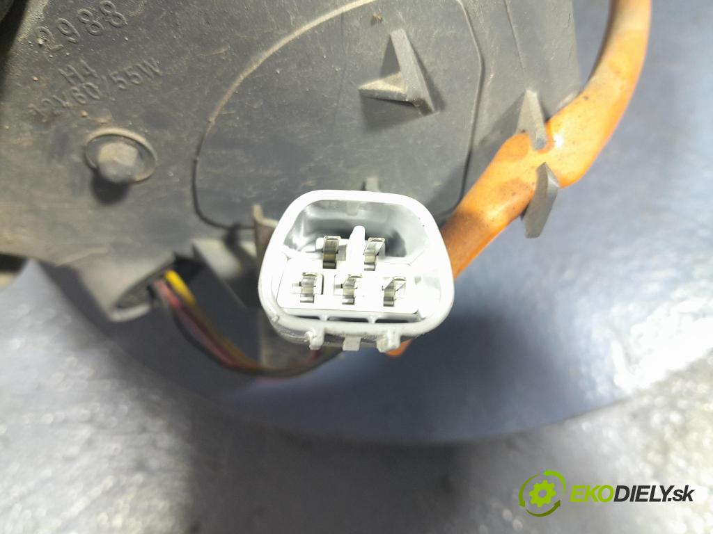 Toyota Yaris verso 2003 Reflektor: Vľavo: 