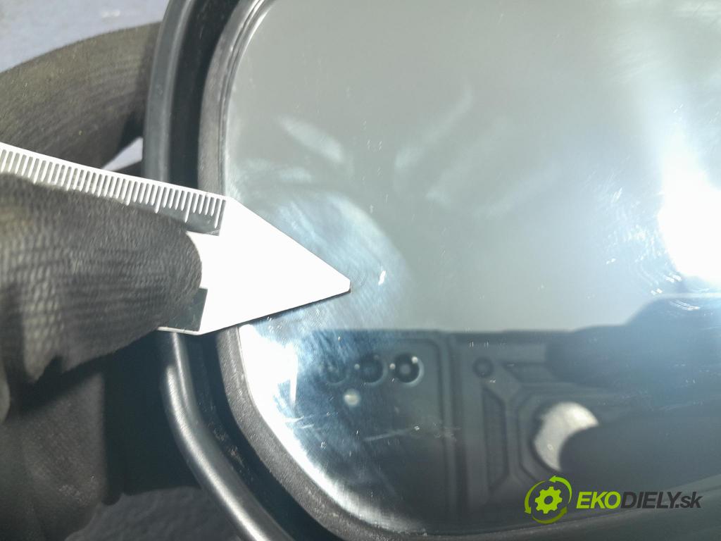 Toyota Yaris verso 2003 zrkadlo Vľavo: