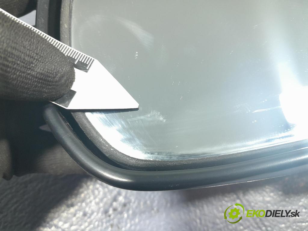 Toyota Yaris verso 2003 zrkadlo Vľavo: