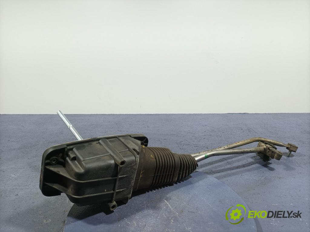 Audi A4 2007 Páka: Zmeny: 8E0711290