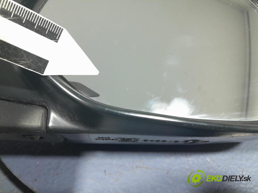 Toyota Yaris verso 2003 zrkadlo pravé