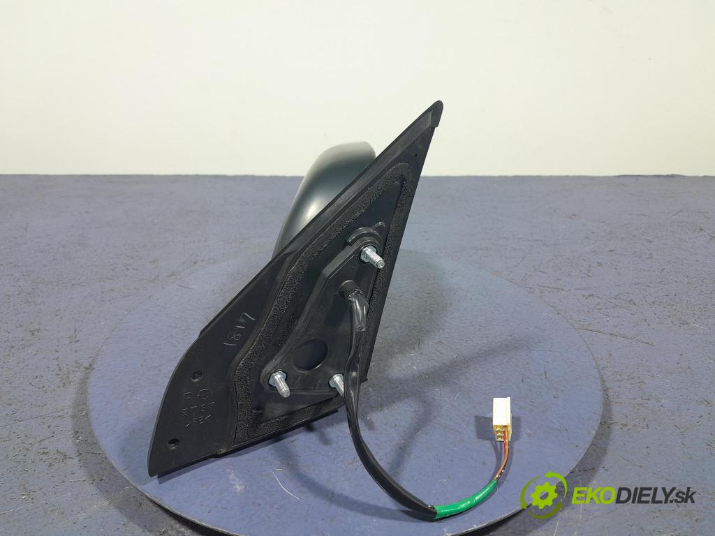Toyota Yaris verso 2003 zrkadlo pravé