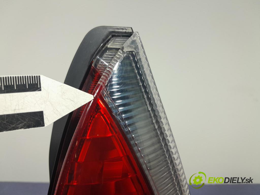 Toyota Yaris verso 2003 svetlo / reflektor zad Prava: Vonkajsia: 52-091