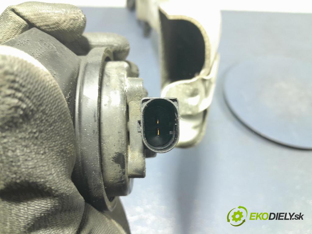 Audi A4 2007 výstuha narazník Predné 8E0807109JL