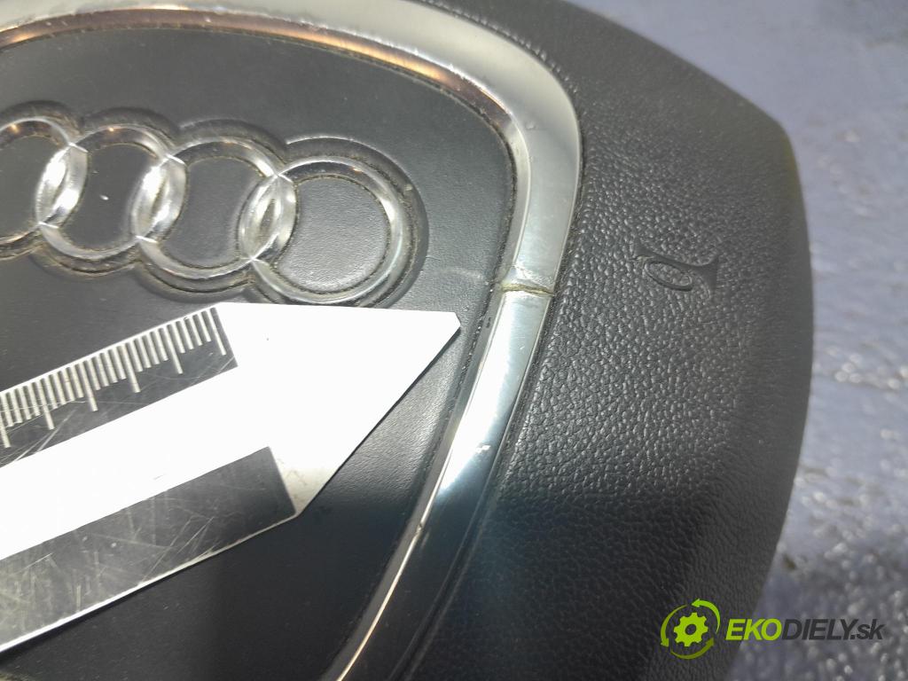Audi A4 2007 kokpit,pristrojová doska