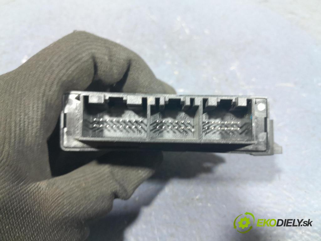 Skoda Octavia 2011 snímač / řídící jednotka PDC 5J0919475A