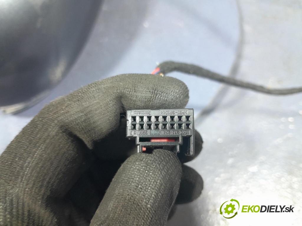 Skoda Octavia 2011 zpětné zrcátko prave 