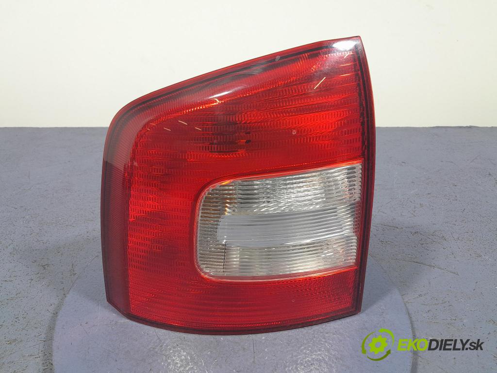 Skoda Octavia 2011 světlo Zad: levá Mimo: