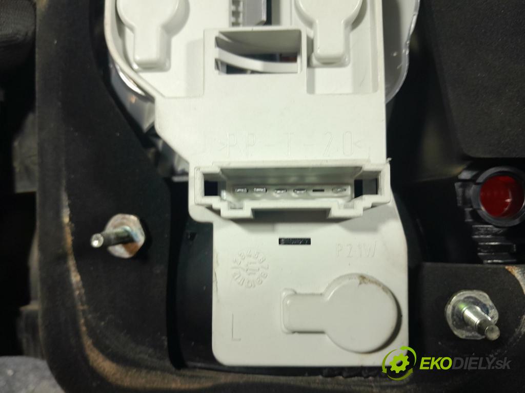 Skoda Octavia 2011 světlo Zad: levá Mimo: 