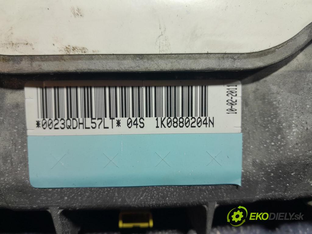 Skoda Octavia 2011 kokpit,přistrojova deska