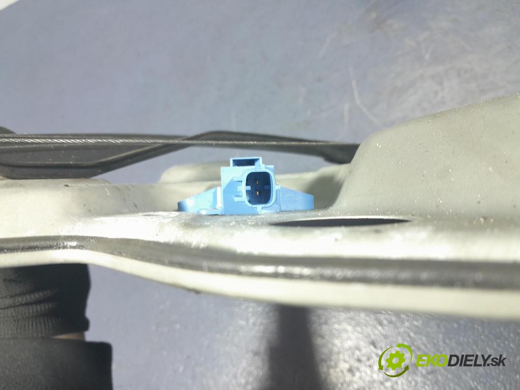 Skoda Octavia 2011 mechanismus stahování Sklenka: před Levý: 1Z1837655P