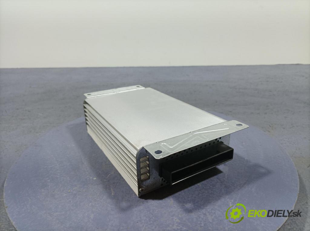 Audi A6 2006 Zesilovač: 4F0910223C