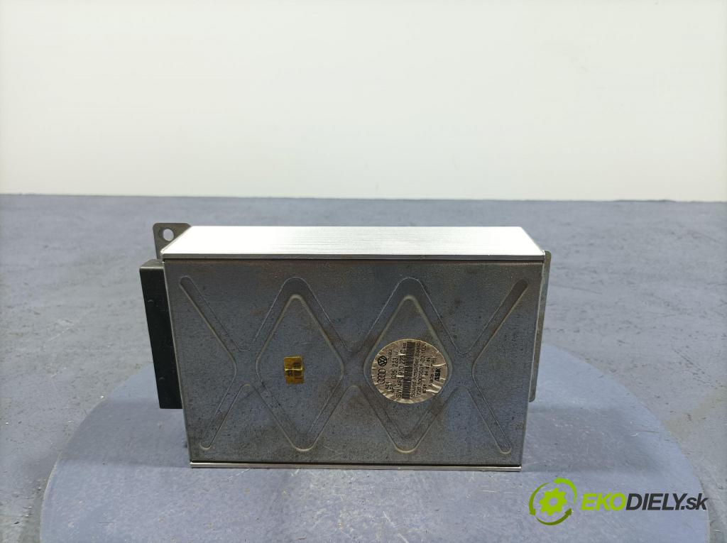 Audi A6 2006 Zesilovač: 4F0910223C