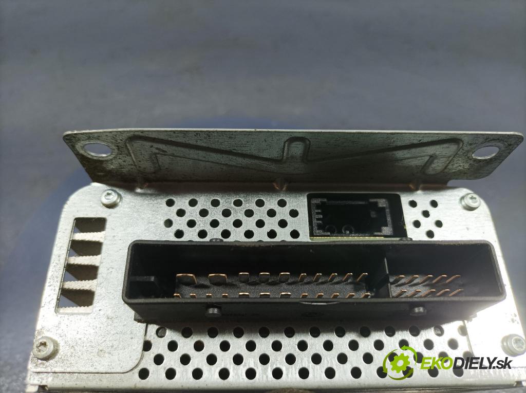 Audi A6 2006 Zesilovač: 4F0910223C