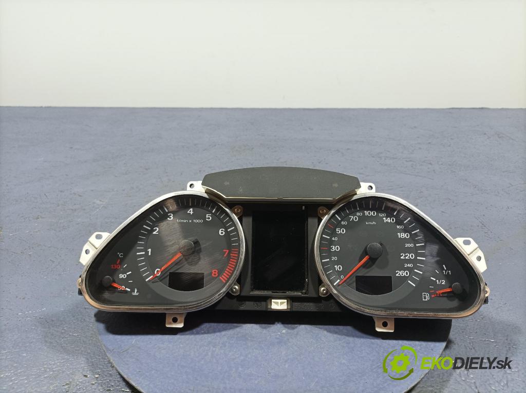 Audi A6 2006 Přístrojová deska