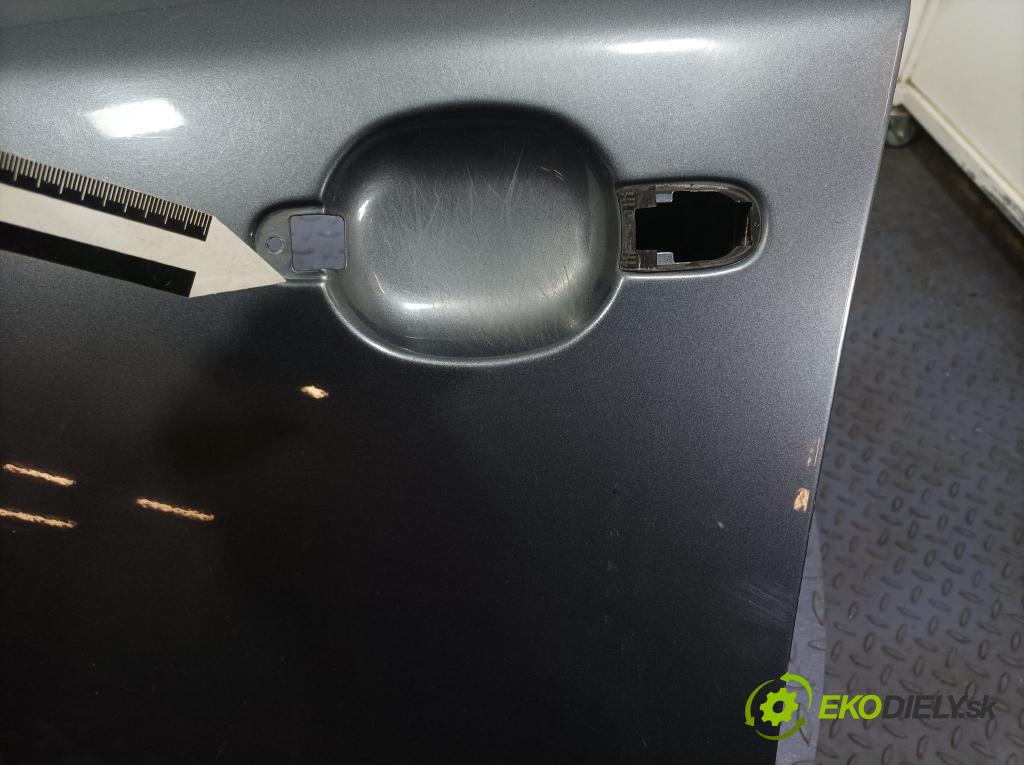 Skoda Octavia 2011 dvere Predné Vľavo: