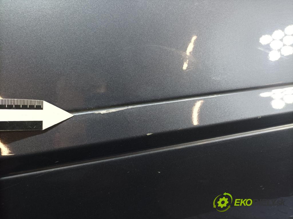 Skoda Octavia 2011 dvere zad Vľavo: