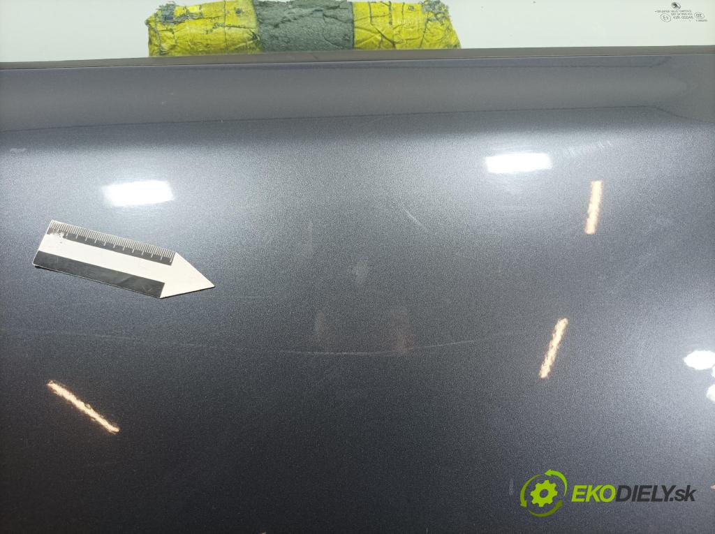 Skoda Octavia 2011 dvere zad Vľavo: