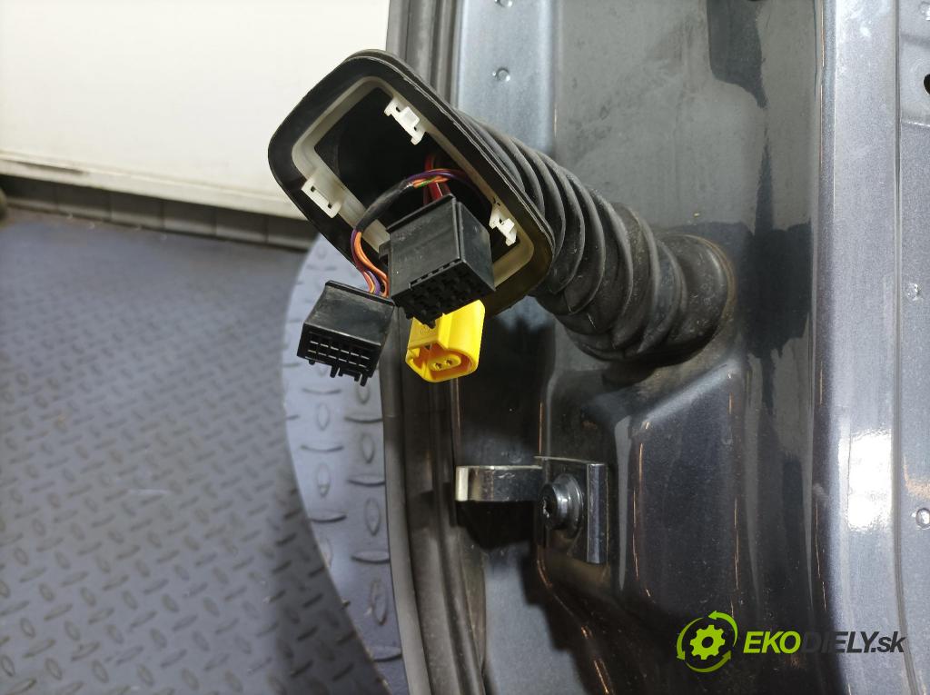 Skoda Octavia 2011 dvere Predné pravé 